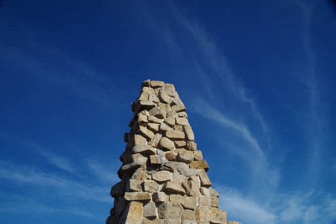 Zu Ehren des Bismarcks wurde auf dem Seebuck ein Denkmal errichtet. Wie auch der Feldbergturm ist das Denkmal zu einem Wahrzeichen des Feldberggipfels geworden.